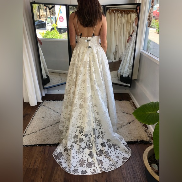 Wedding Dress - WTOO Delilah - Picture 5 of 5